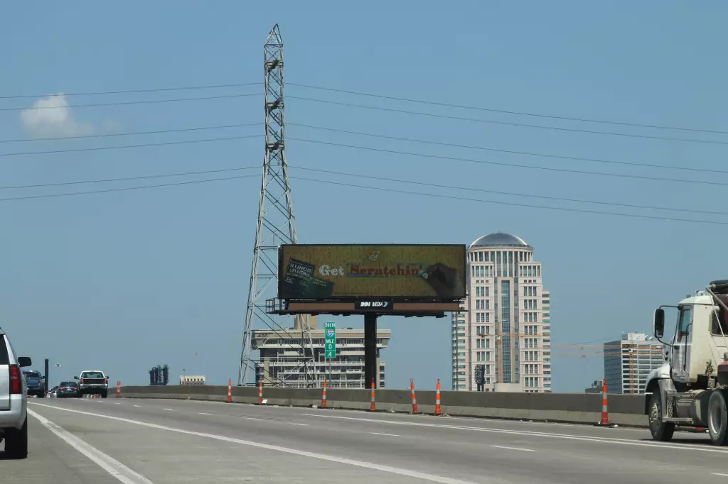 I-55/I-64 2.5 mi W/O I-55/I-64 merge NS, E/F