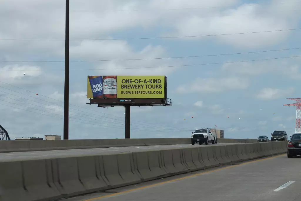 I-55/I-64 0.2 mi E/O Illinois/Missouri State Line SS, E/F