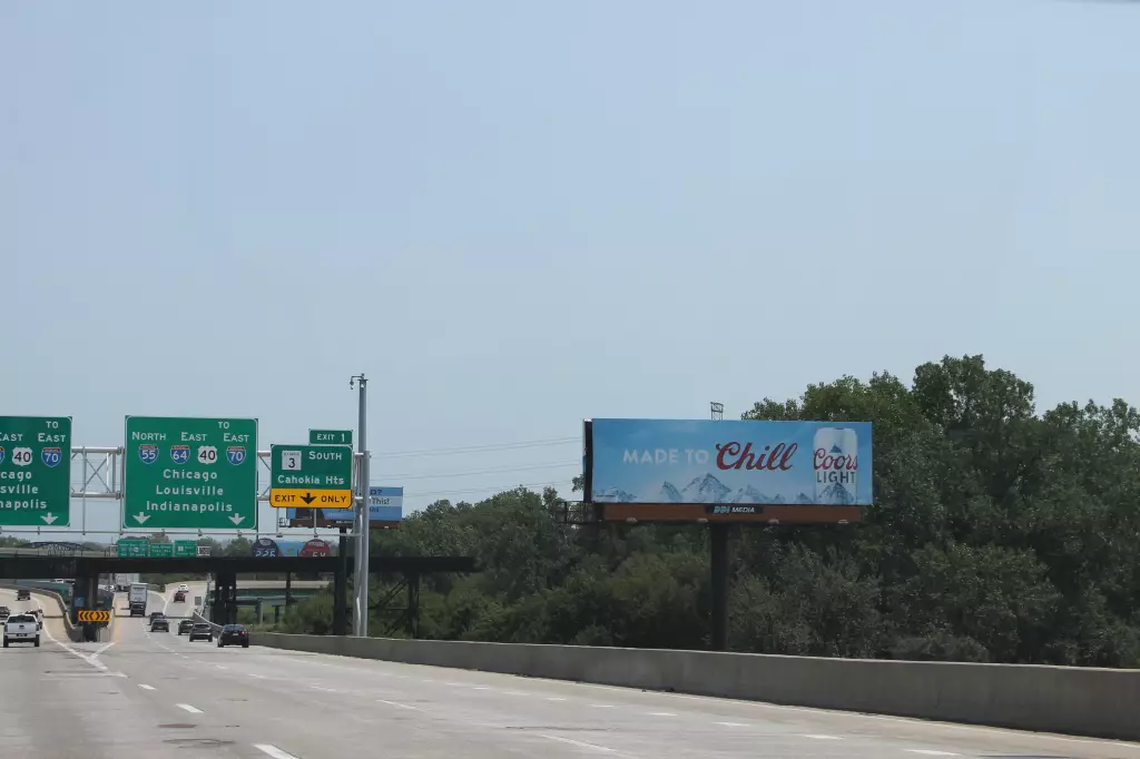 I-55/I-64 0.3 mi E/O Illinois/Missouri State Line SS, W/F