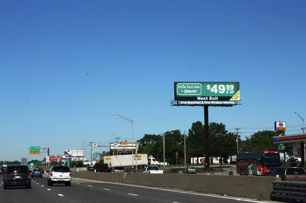 I-44 0.9 mi W/O I-270 Overpass NS, E/F