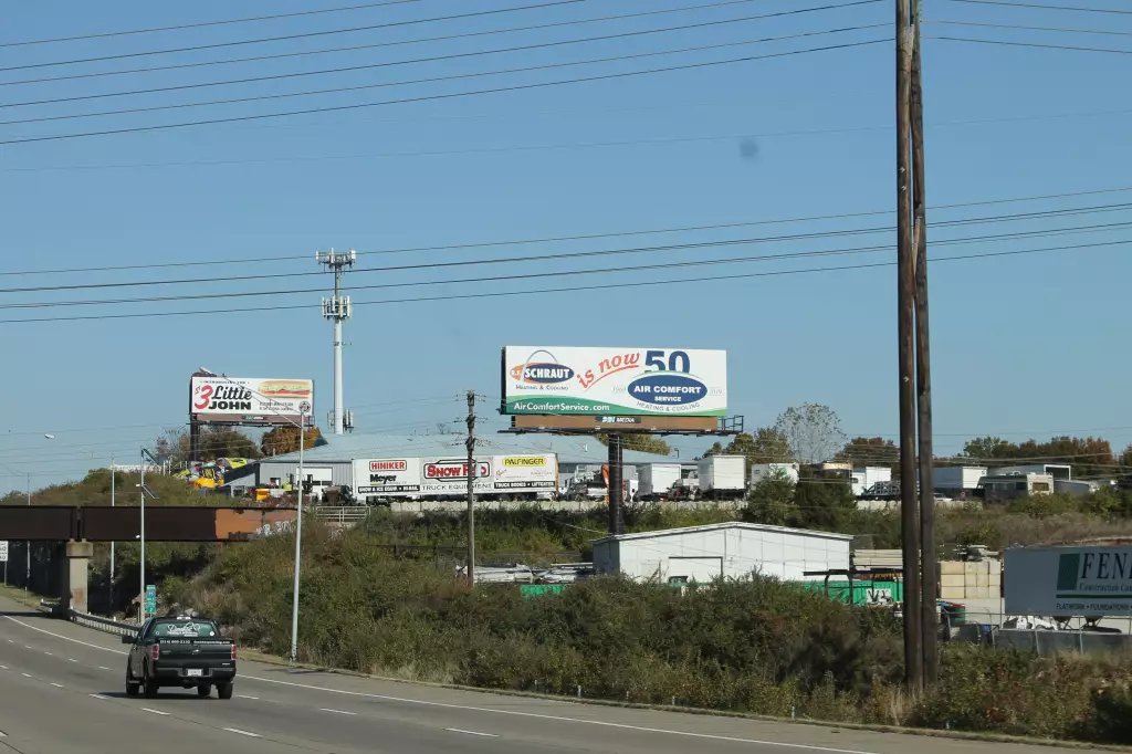 I-55 0.9 mi N/O Butler Hill Road ES, S/F
