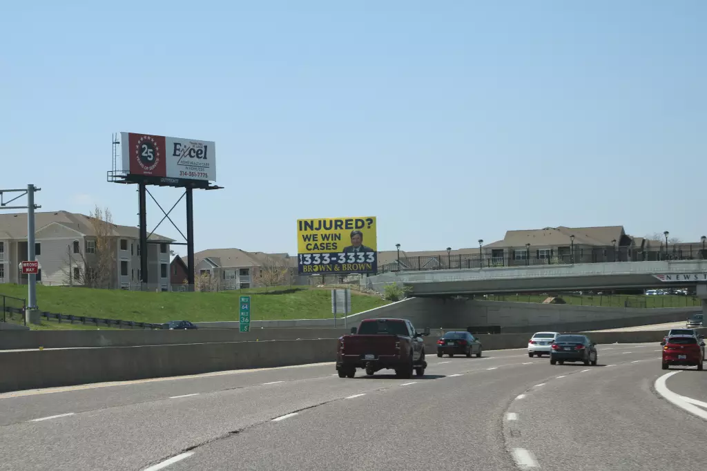 Hwy 40 W/O Newstead Avenue SS, E/F