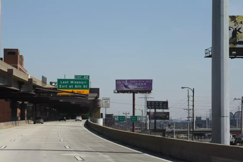 Hwy 40 E/O 14 Street Exit SS, W/F