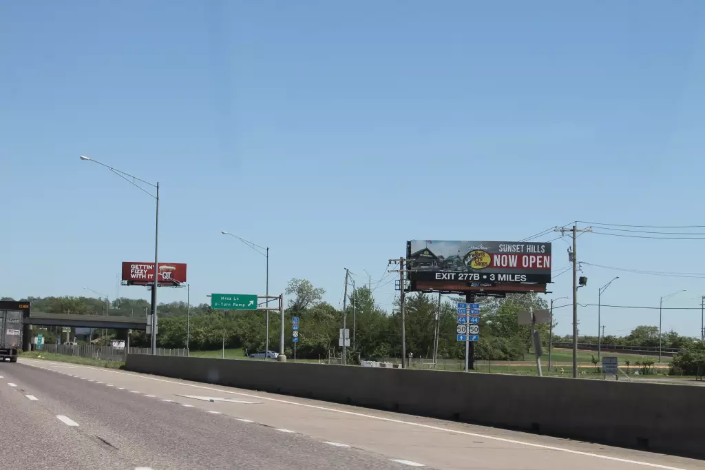 I-44 1 mi E/O Bowles Avenue SS, W/F