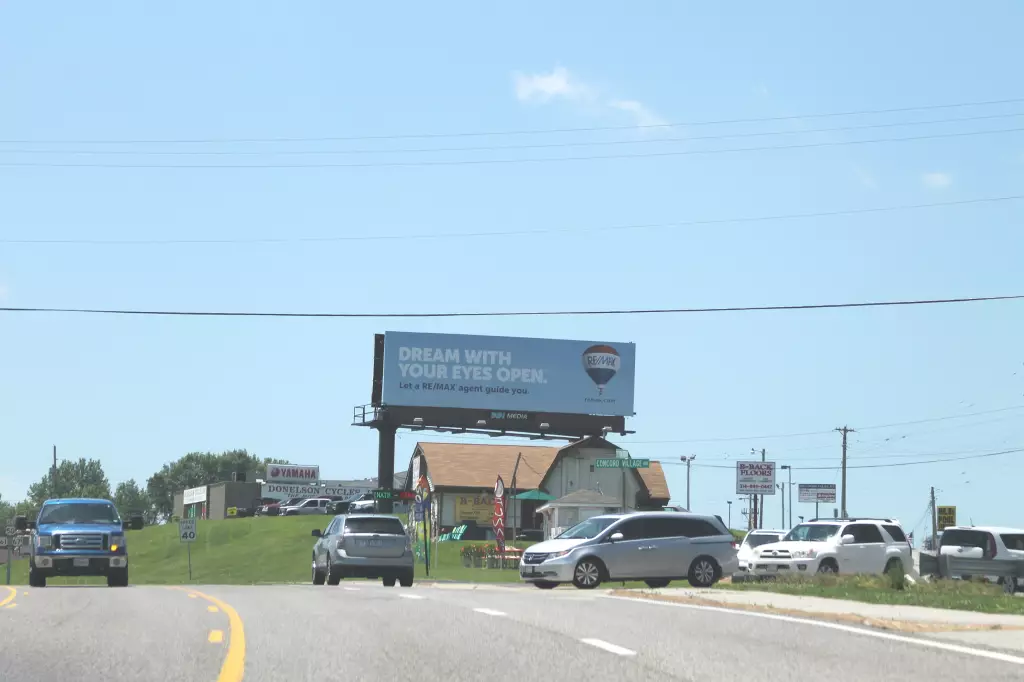 Tesson Ferry 0.6 mi S/O Green Park Road WS, N/F