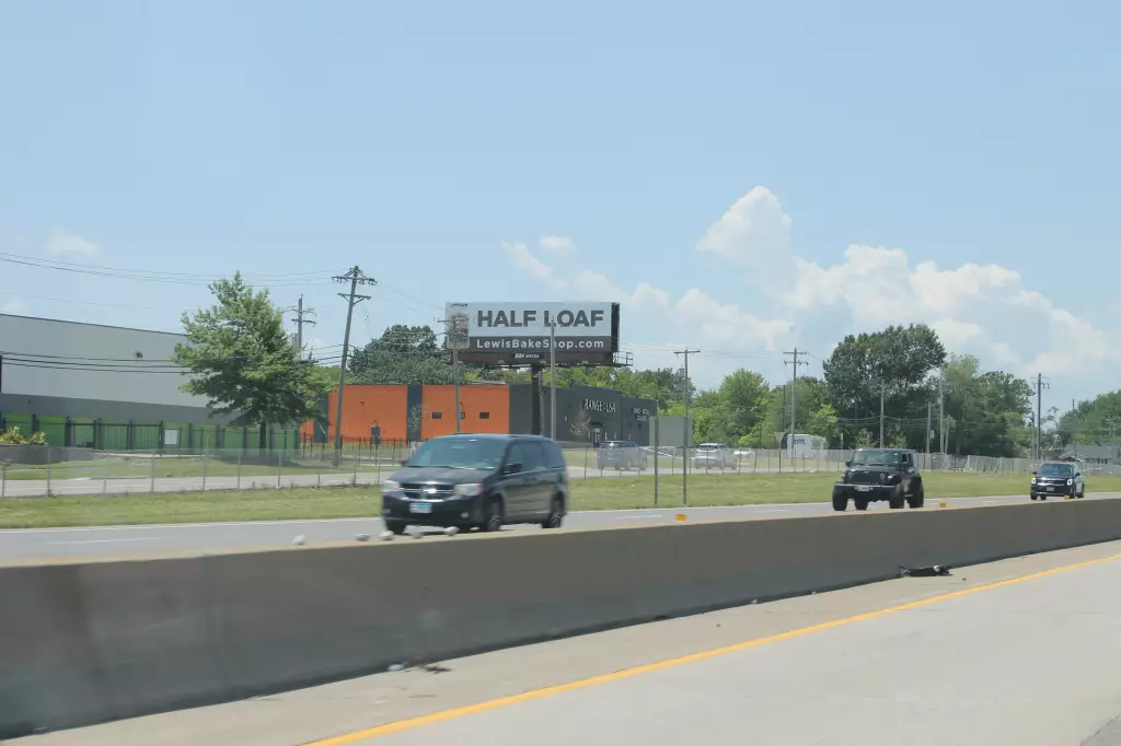 I-70 0.8 mi E/O Bryan Rd. SS, E/F