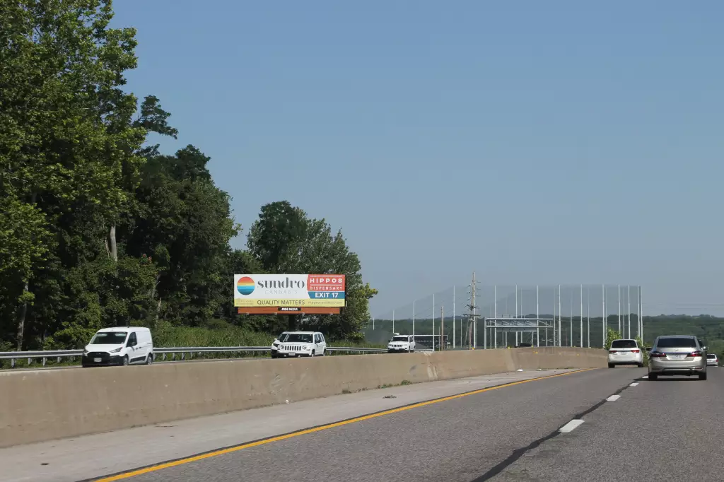 Hwy 40 1.5 mi W/O Clarkson Road SS, E/F