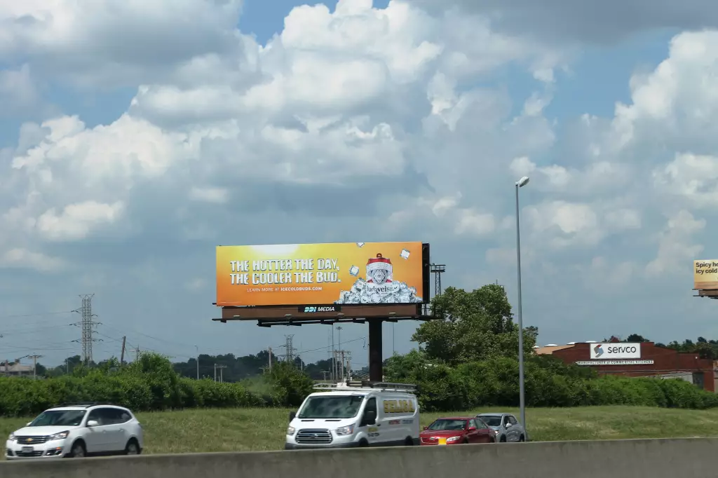 I-44 0.15 mi W/O Jamieson Avenue NS, W/F