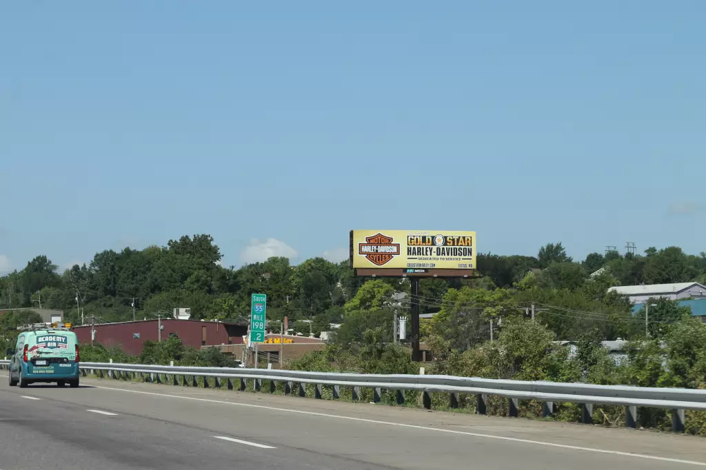 I-55 0.7 mi N/O Lindbergh Blvd WS, N/F