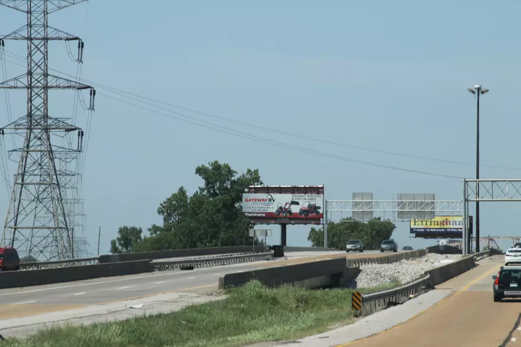 I-55/I-64 1.25 mi W/O I-55/I-64 merge NS, W/F