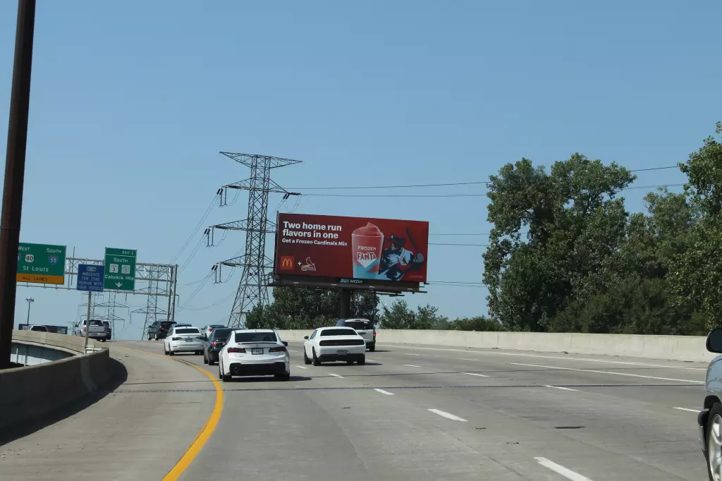 I-55/I-64 1.25 mi W/O I-55/I-64 merge NS, E/F