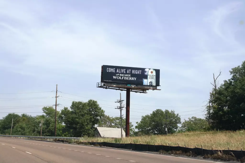 I-55/70 0.4 mi E/O I-55/70/64 split SS, W/F