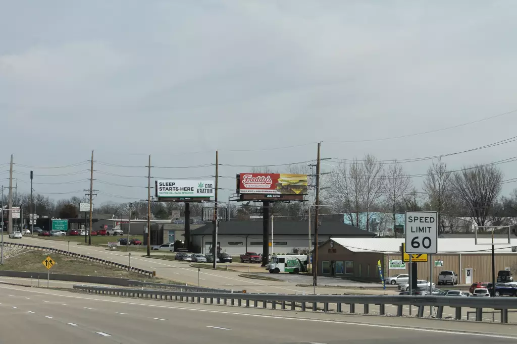MO-364/MO-94 1.3 mi E/O Mid Rivers Mall Dr. overpass SS, S/F