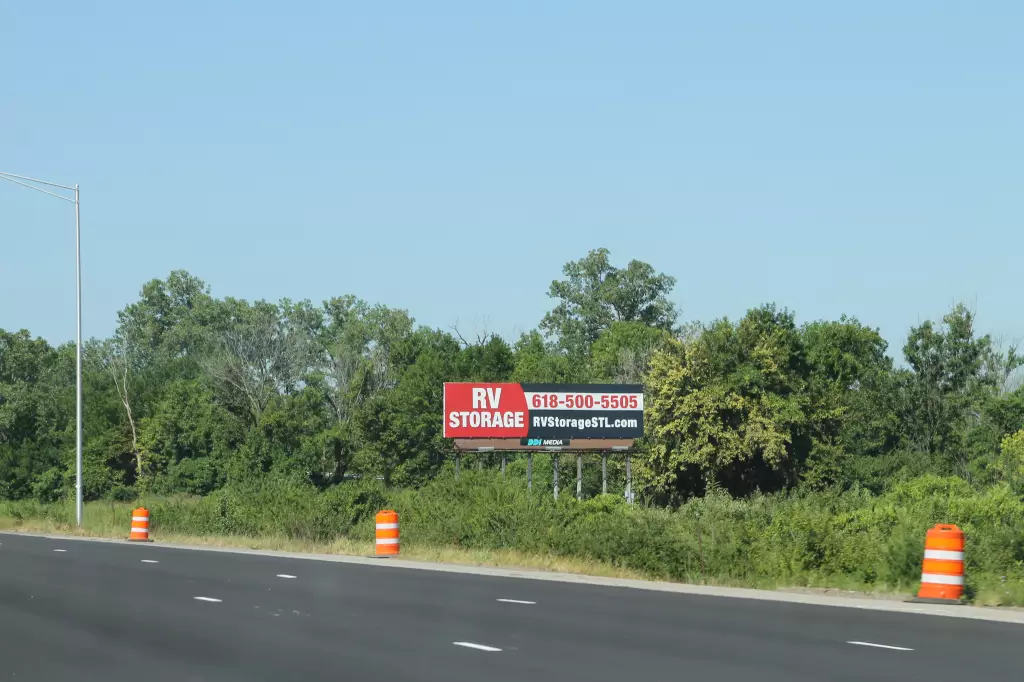 I-55/70 0.5 mi S/O I-255 Overpass WS, E/F