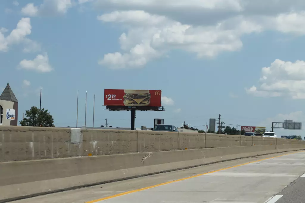 I-70 1 mi E/O Lake St. Louis Exit NS, W/F