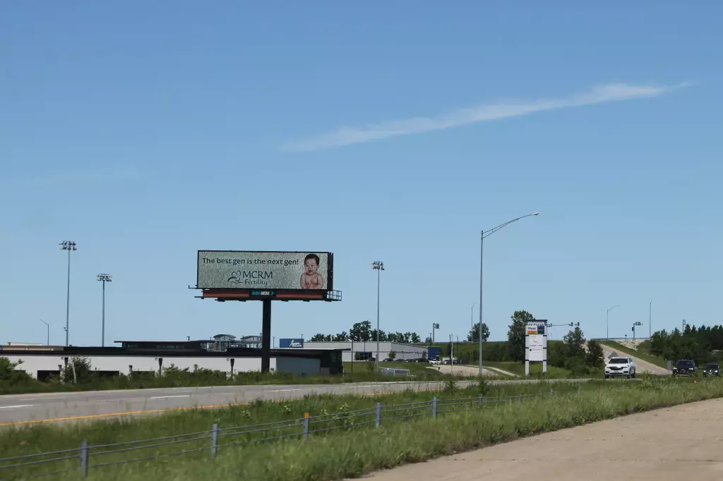 Hwy 40 0.33 mi S/O Winghaven Blvd. SS, E/F