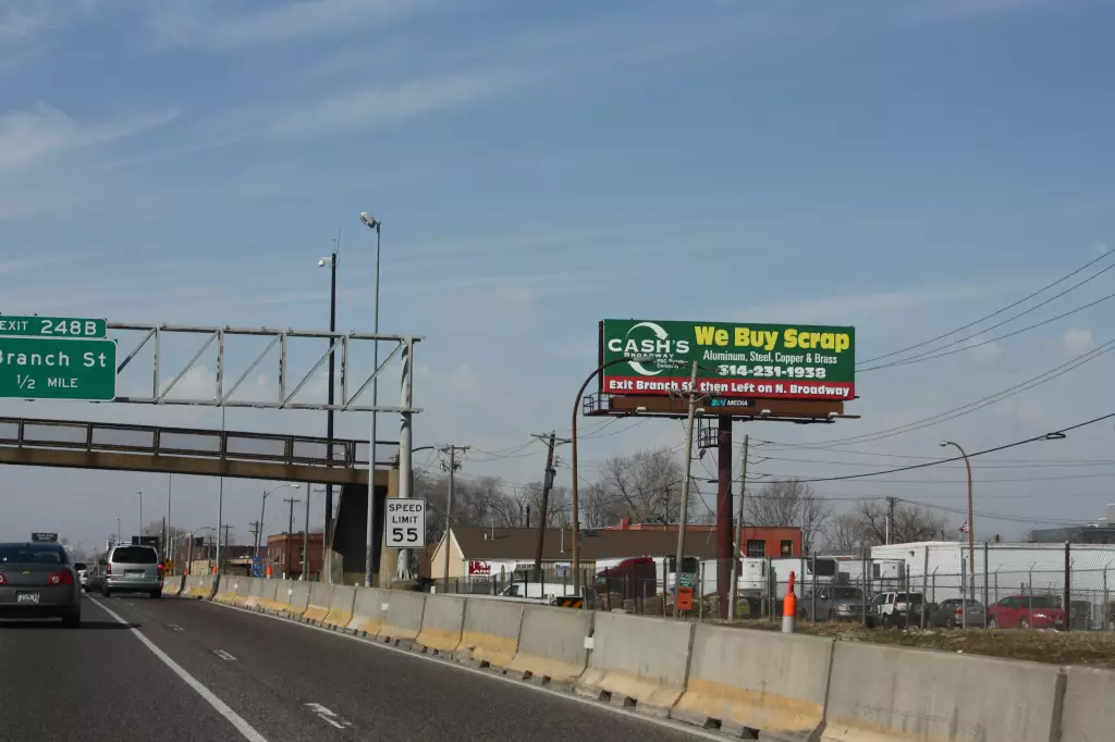 I-70 0.2 mi E/O St. Louis Avenue NS, E/F