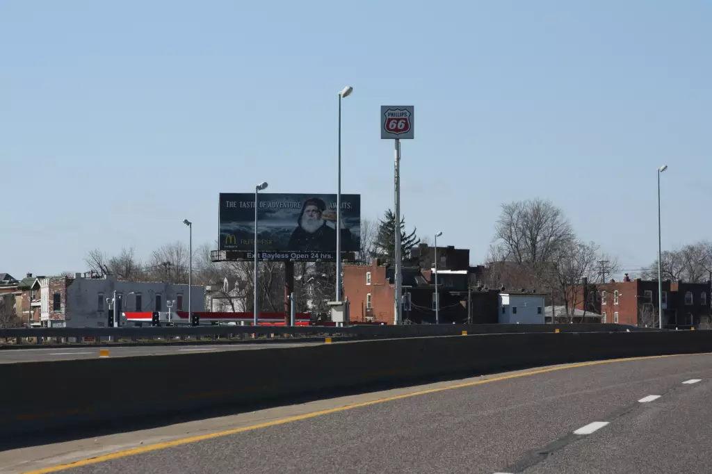 I-55 @ Broadway (4500 S. Broadway) ES, N/F