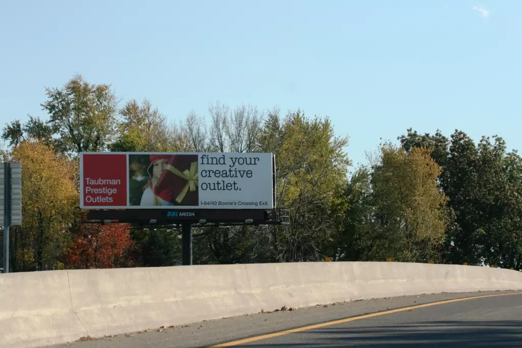 Lindbergh Blvd 0.25 mi N/O Page Avenue ES, N/F