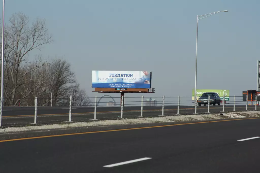 I-64 0.65 mi E/O Hwy 111 SS, E/F