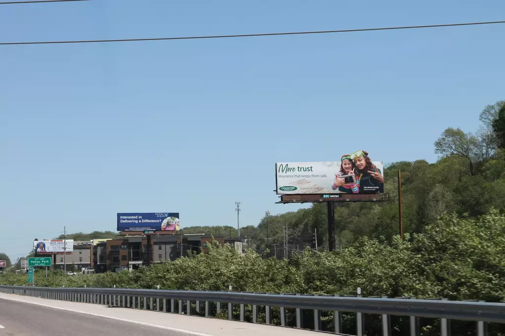 I-44 0.5 mi W/O Hwy 141 SS, W/F