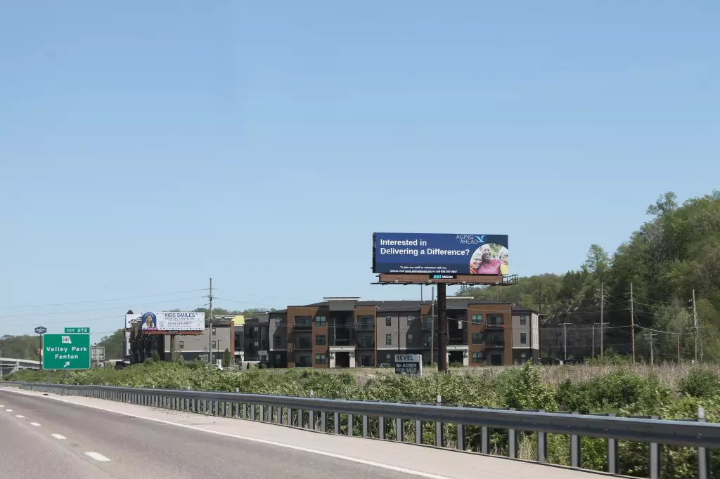 I-44 0.4 mi W/O Hwy 141 SS, W/F