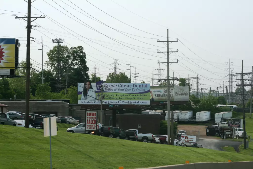 Lindbergh Blvd 0.25 mi S/O Page Avenue ES, N/F