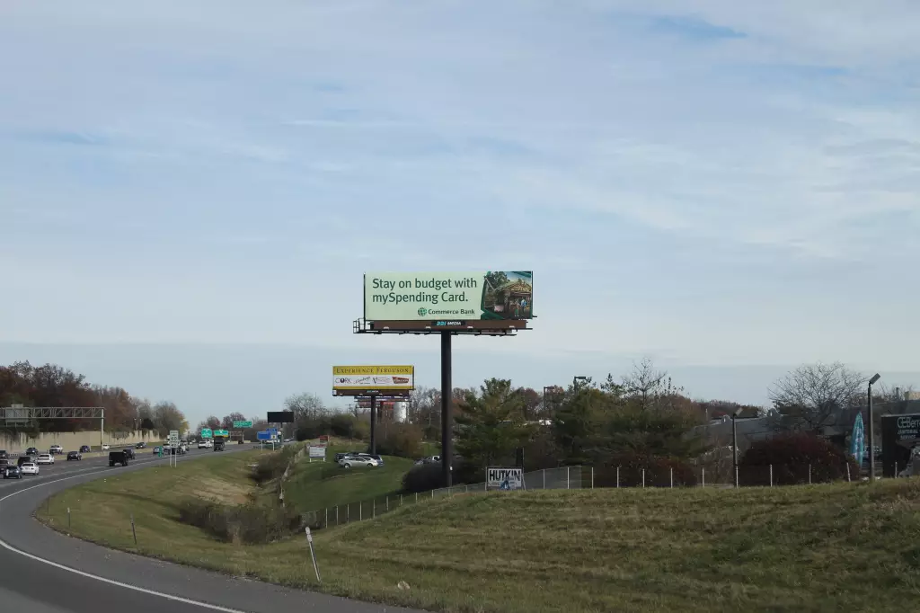 I-170 0.3 mi N/O Page Avenue ES, S/F