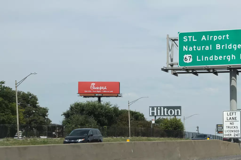 I-70 0.55 mi E/O St. Louis Lambert Airport Exit SS, E/F