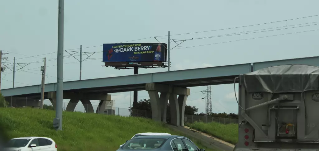 I-64 0.5 mi E/O I-55/I-64 split NS, W/F