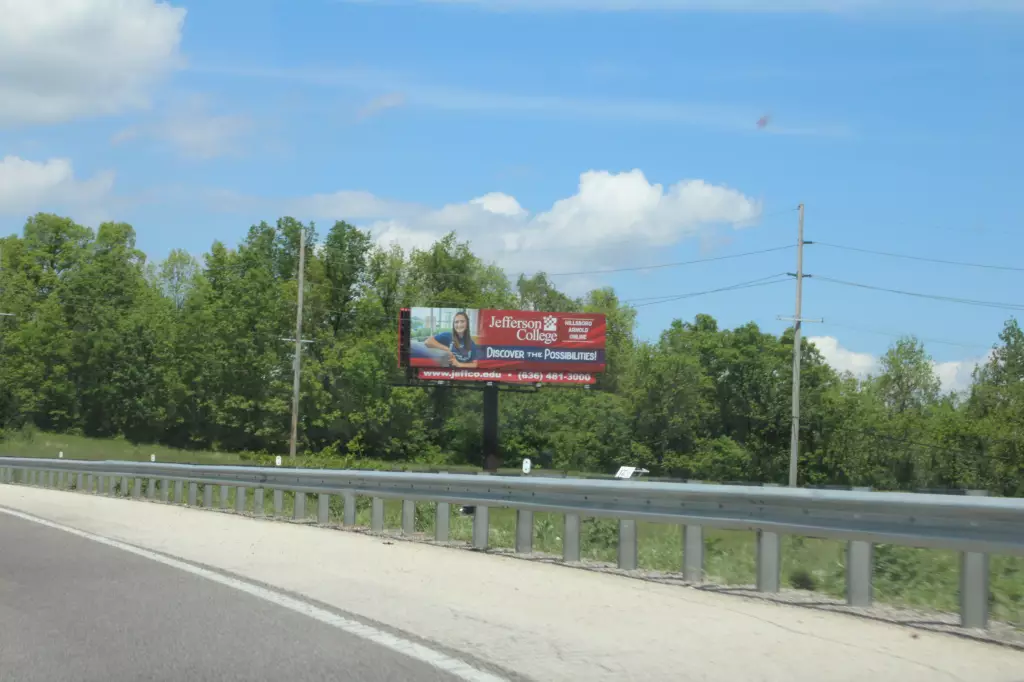 I-55 N/O Route Z ES, S/F