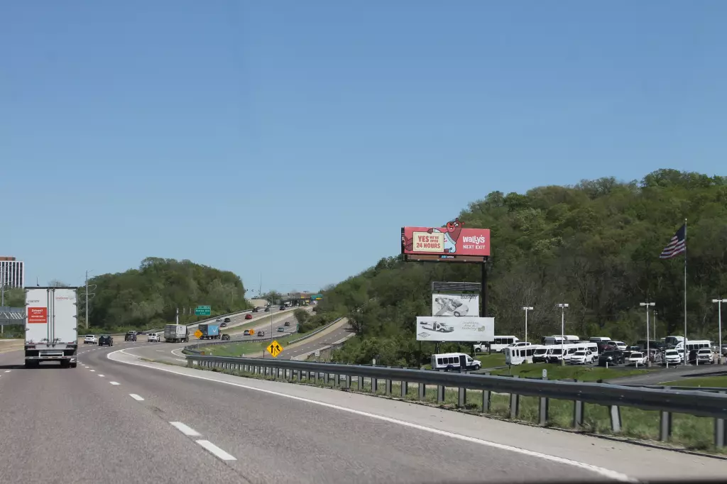 I-44 0.2 mi E/O Hwy 141 SS, W/F