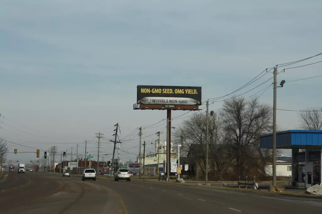 Route 3 S/O Queeny Avenue ES, S/F