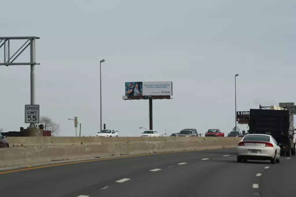 I-70 0.3 mi W/O Adelaide Avenue, Exit #246B NS, W/F