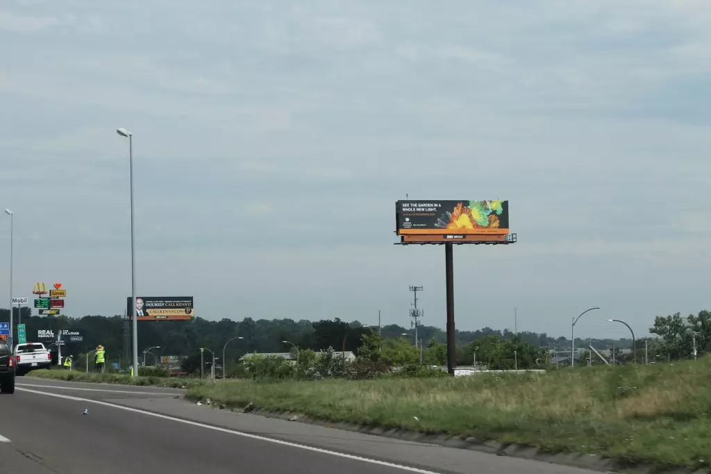 I-70 0.3 mi W/O Adelaide Avenue, Exit #246B NS, E/F
