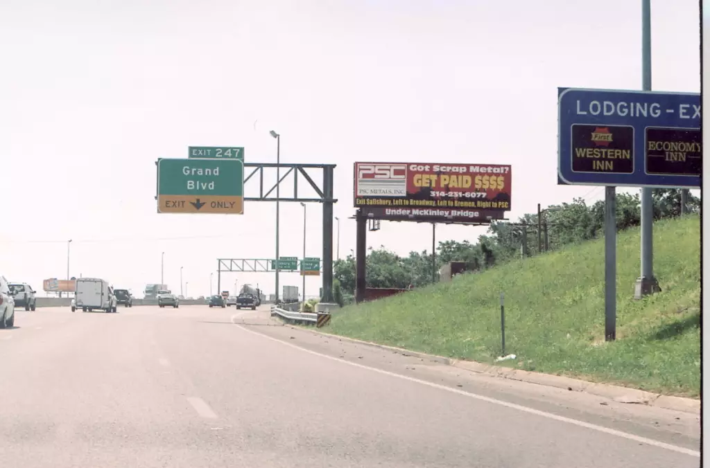 I-70 0.4 mi E/O Adelaide Exit #246B SS, W/F