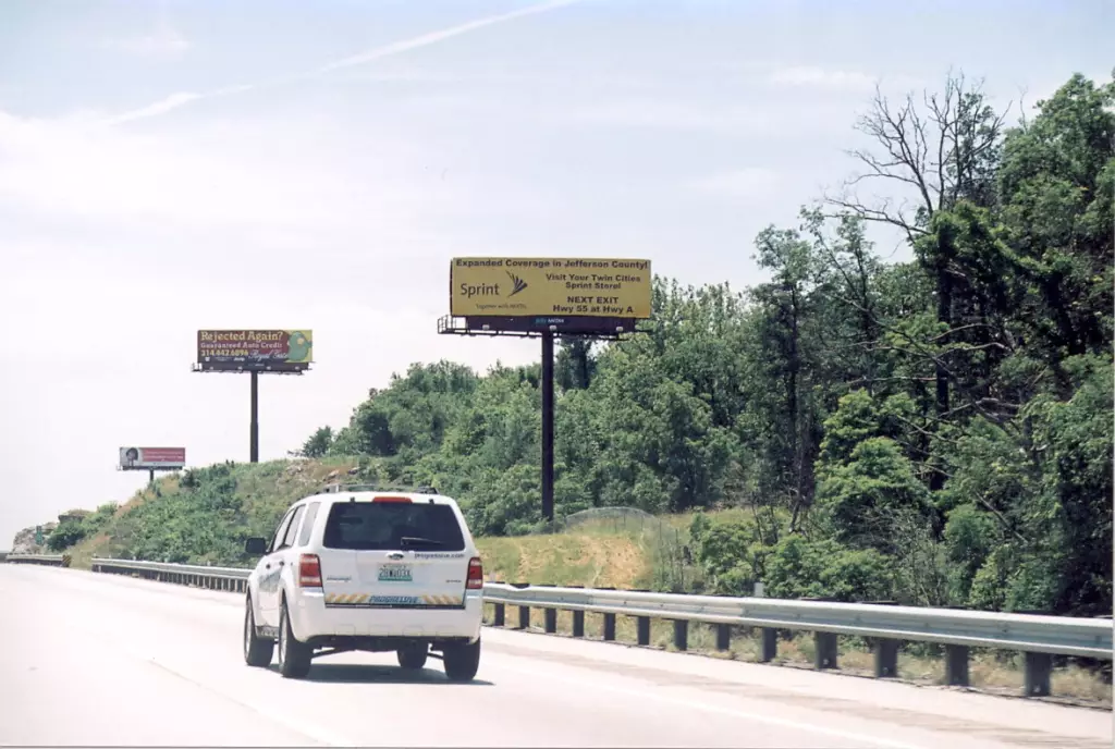 I-55 1.2 m S/O Herculaneum Exit #178 WS, N/F