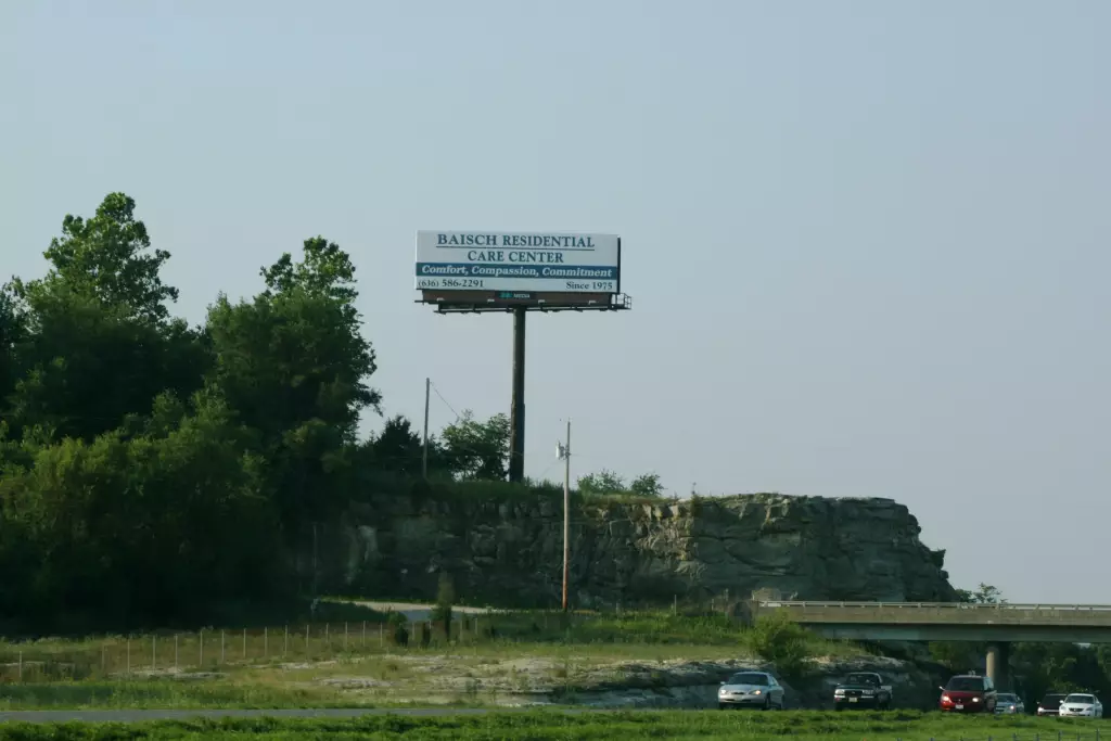 I-55 1.4 mi S/O Herculaneum Exit #178 ES, N/F