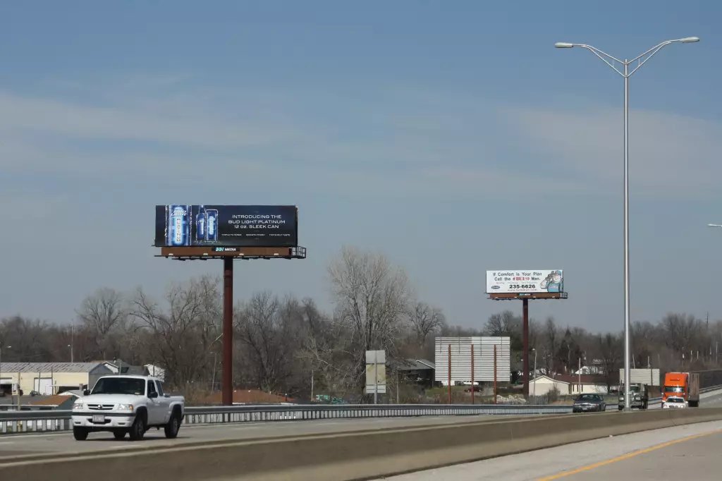 I-255 0.9 mi S/O Route 15 Underpass WS, S/F