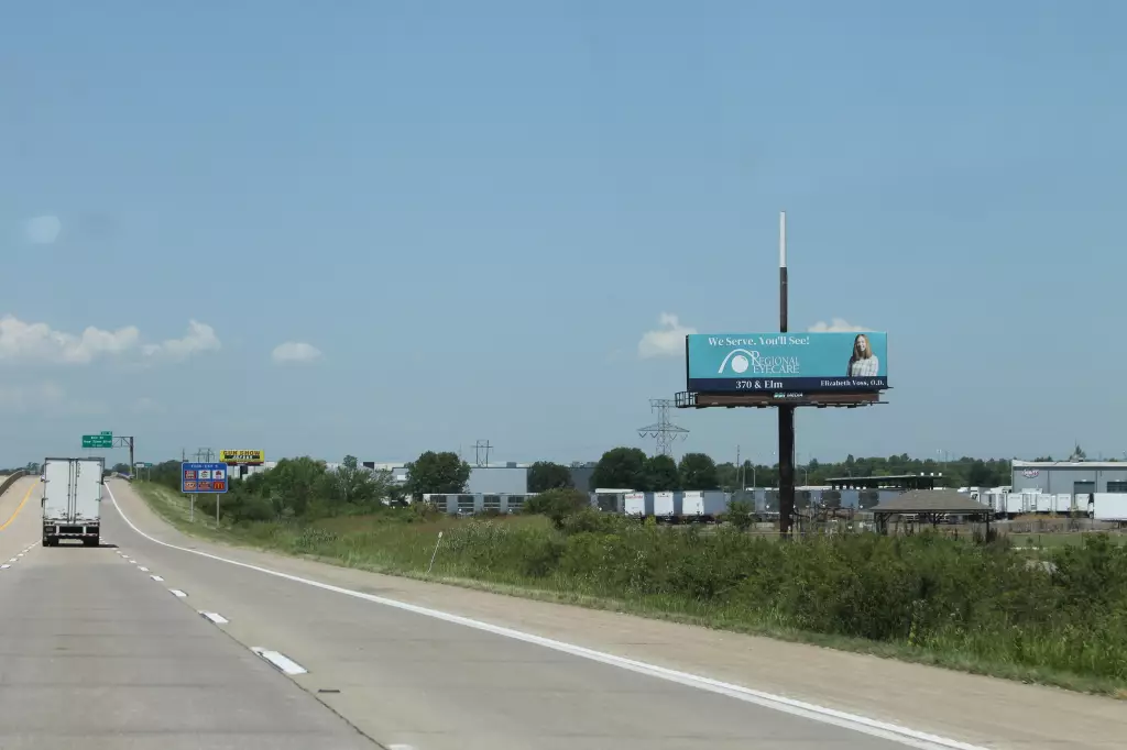 I-370 1.8 mi W/O Hwy 94 NS, E/F