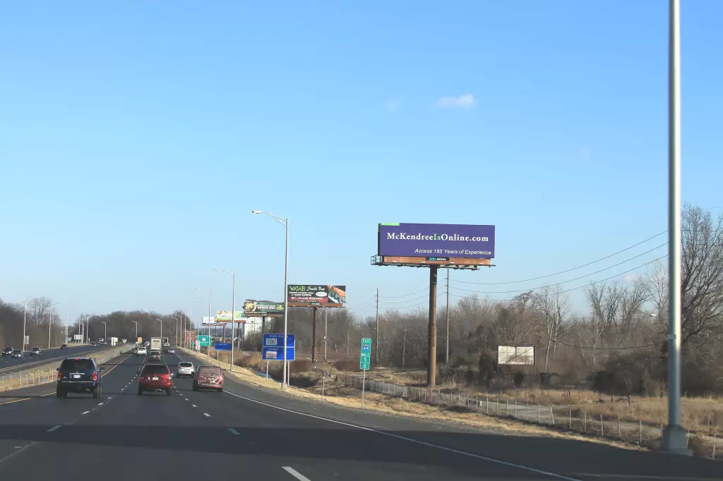 I-64 0.8 mi E/O 25th Street Exit SS, W/F