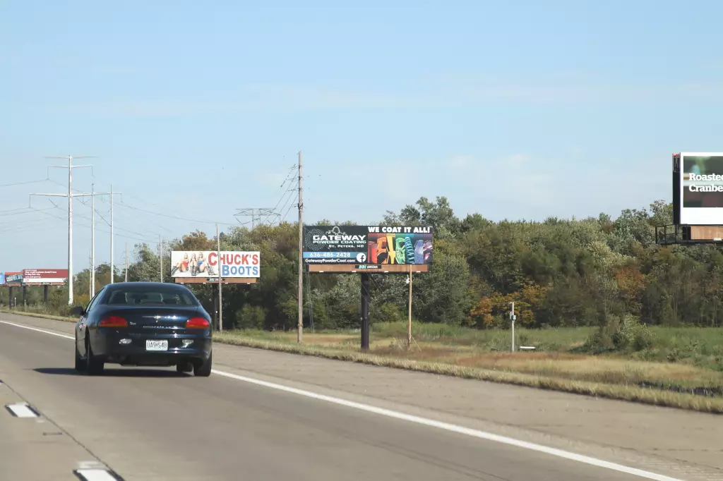 I-370 1 mi E/O Cave Springs/Truman Blvd SS, W/F