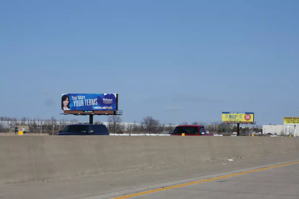 I-370 0.85 mi W/O Elm Street NS, W/F