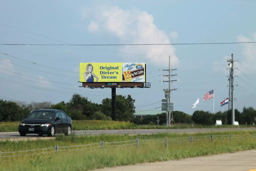 Hwy 40 0.4 mi W/O Winghaven Blvd. NS, W/F