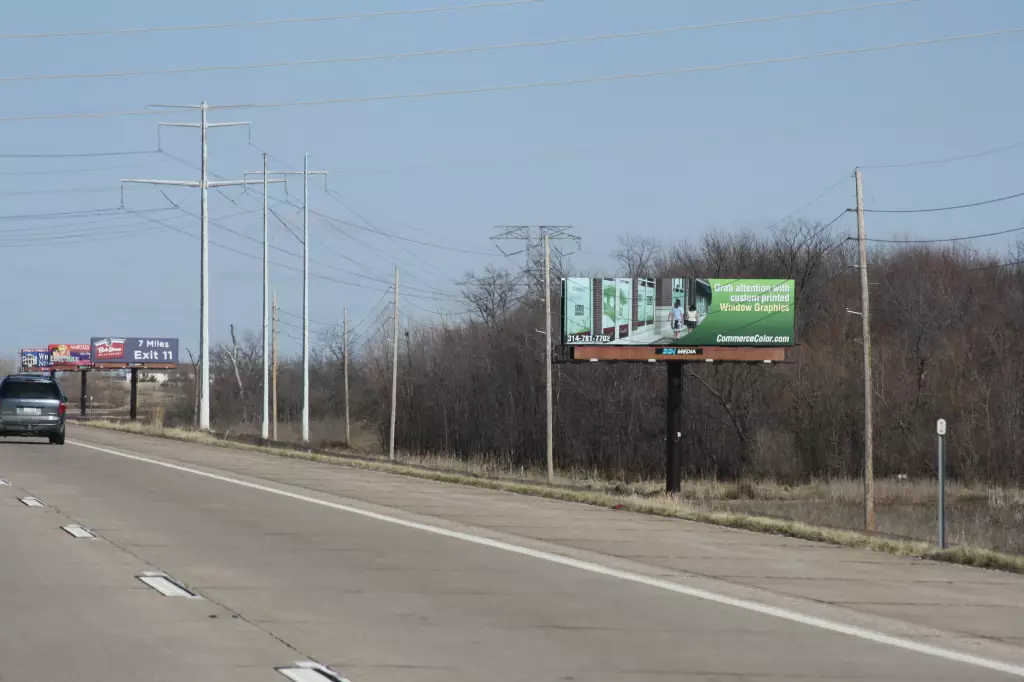 I-370 1.1 mi E/O Cave Springs/Truman Blvd SS, W/F