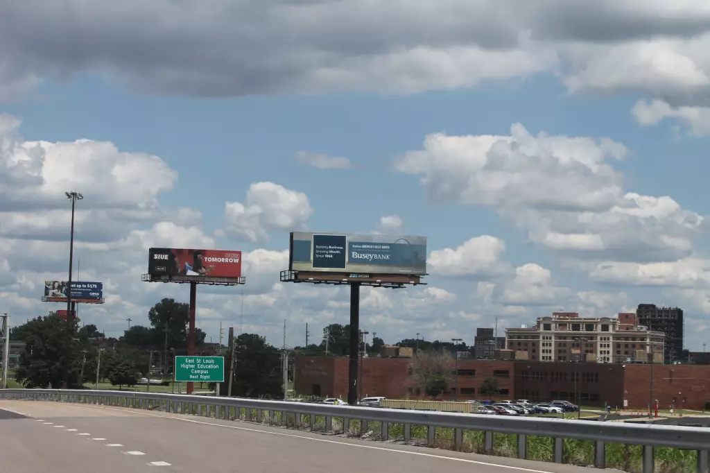 I-55/I-64 1.2 mi E/O Illinois/Missouri State Line SS, W/F