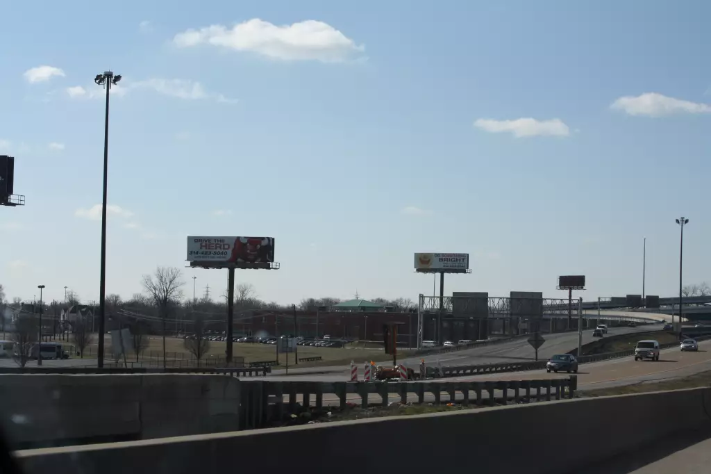 I-55/I-64 1.2 mi E/O Illinois/Missouri State Line SS, E/F
