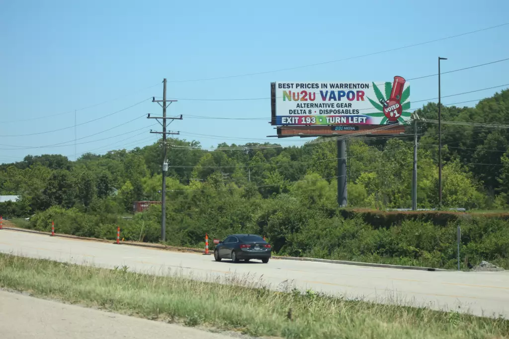 I-70 1.1 mi W/O Hwy. 47, just E/O the Warrenton Outlet Mall SS, W/F