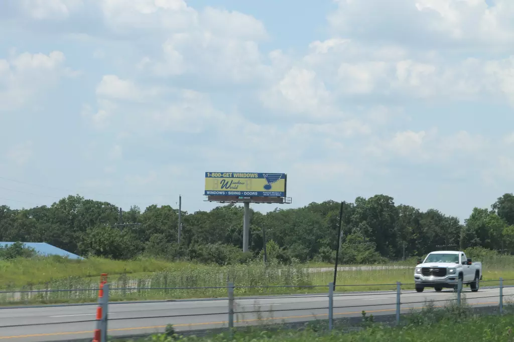 I-70 1.4 mi E/O Hwy. T SS, E/F