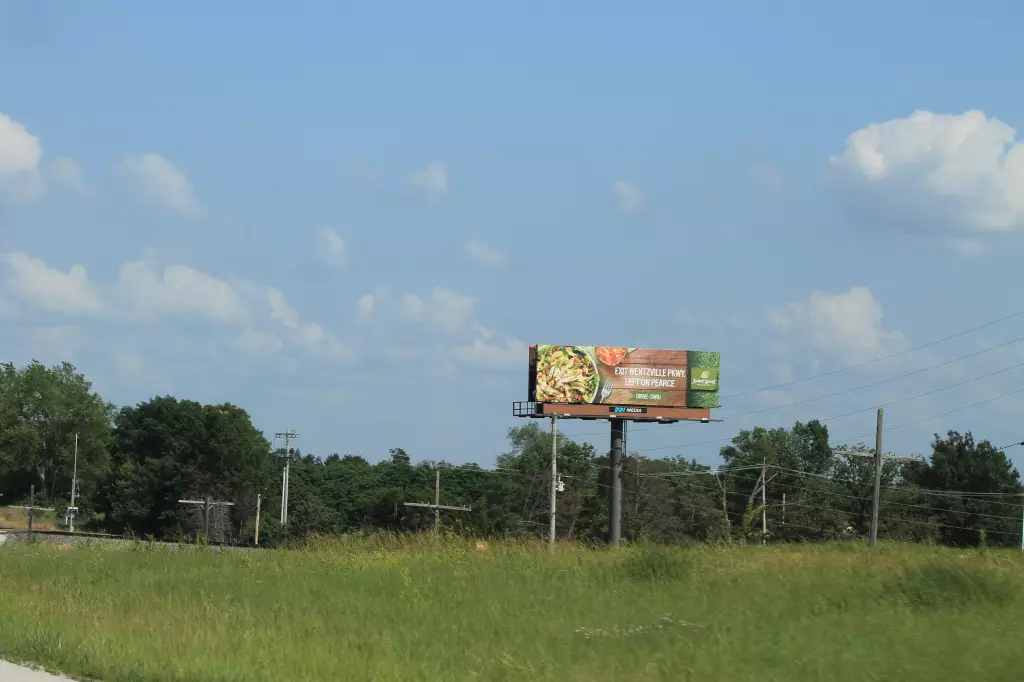 I-70 1.6 mi E/O Hwy. T SS, W/F